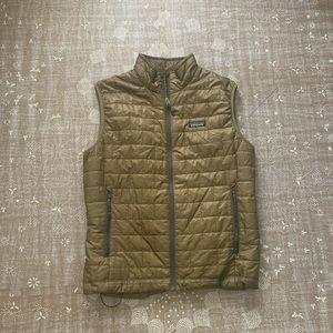 Men’s medium Patagonia micro puff vest